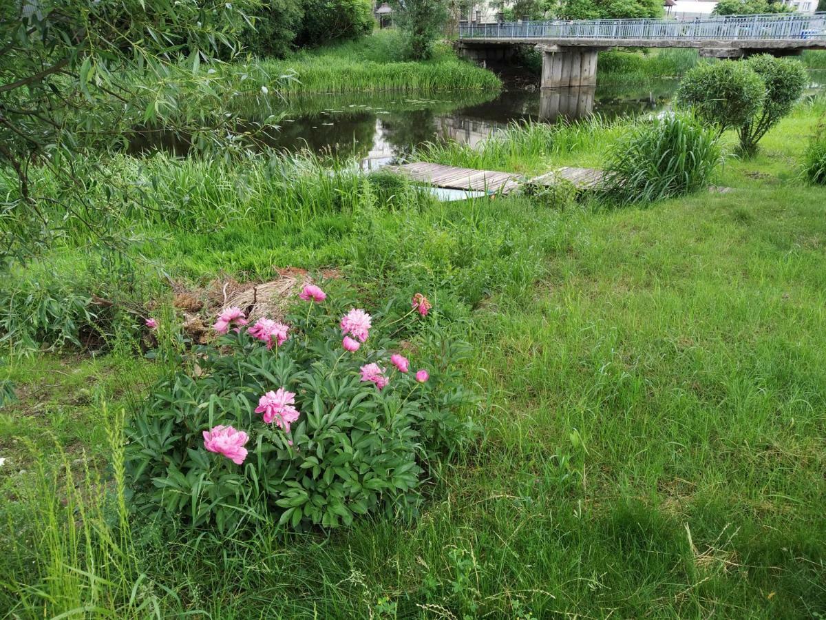 9 Min From Palanga! Luxury House On The River And Sauna Kretinga Eksteriør bilde